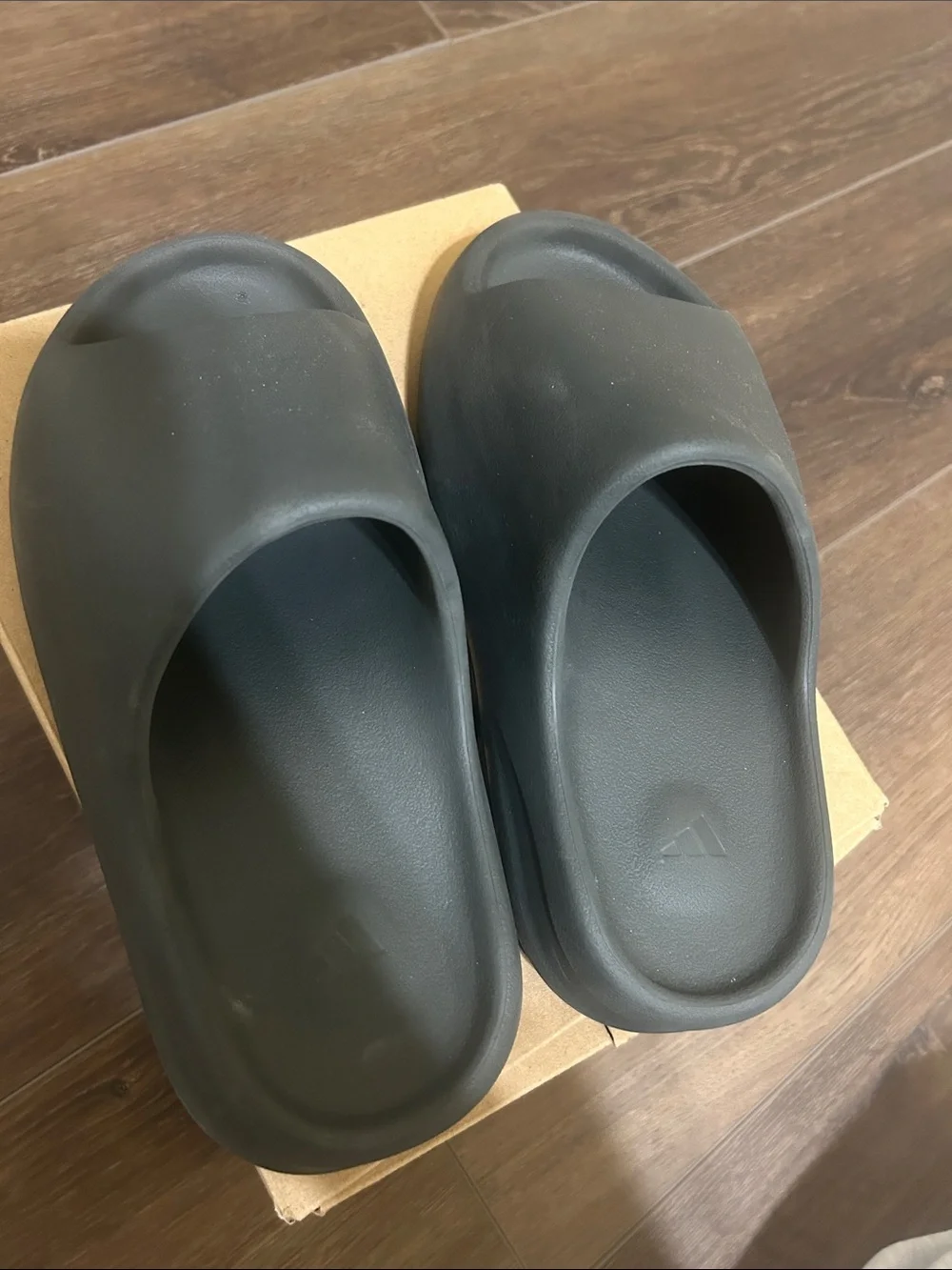 yeezy slides